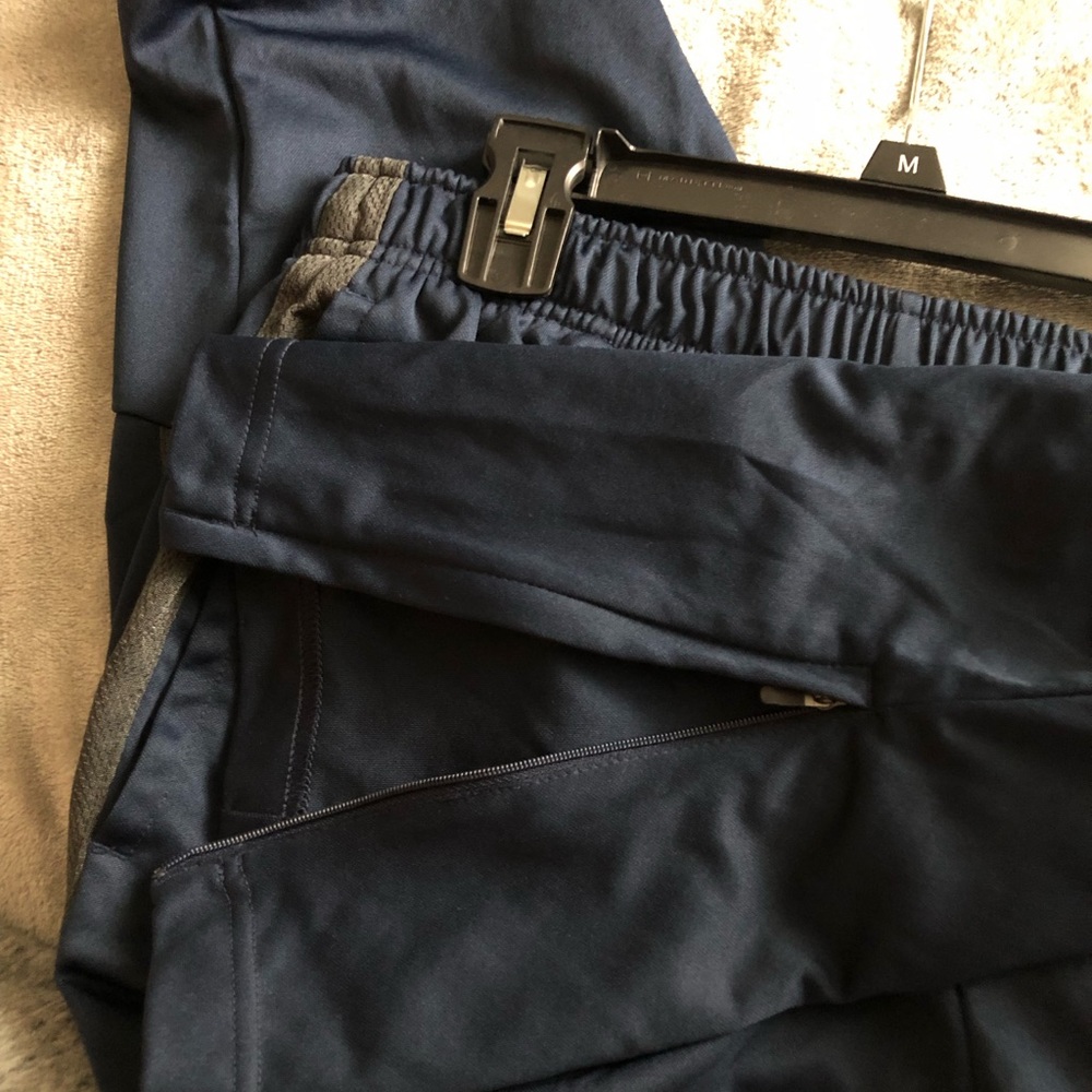 Nike Sweatpants - Picture 3 of 6